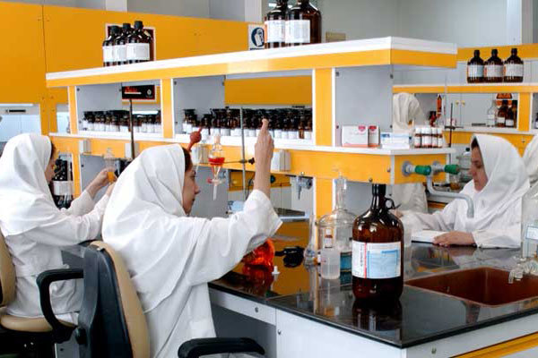 نایب رئیس انجمن داروسازان ایران مطرح کرد: همکاری ایران و هند در تولید مهم ترین داروی کرونا