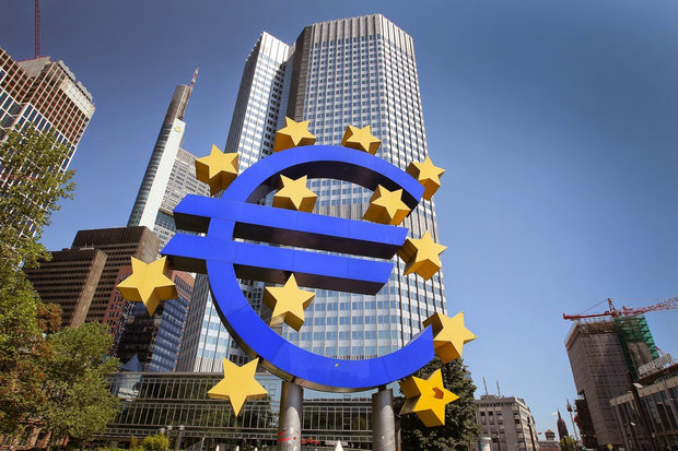 بانک مرکزی اروپا هشدار داد: اقتصاد منطقه یورو به سوی سقوط شدید ۱۳ درصدی پیش می‌رود