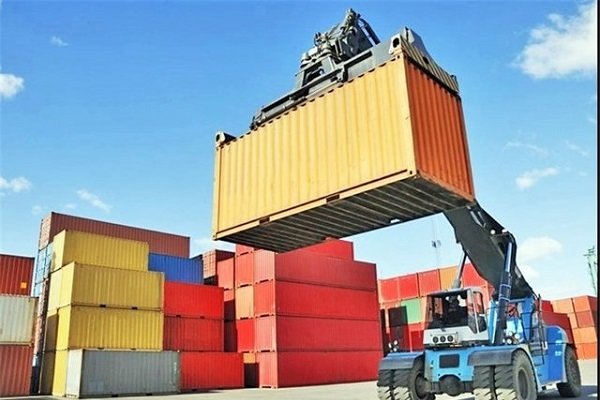 صادرات به ارمنستان با ۲۵۰ کامیون کالا
