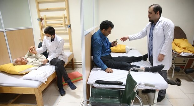 رئیس انجمن فیزیوتراپی ایران: ورود بیمار به مراکز فیزیوتراپی بدون ماسک ممنوع است