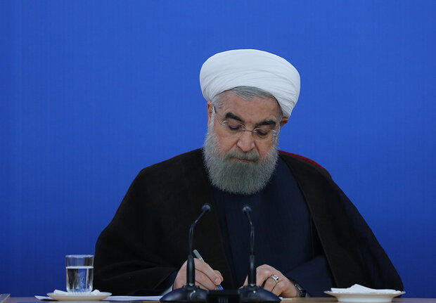 روحانی در پیامی به نخست وزیر ژاپن: امیدوارم همکاری ایران و ژاپن در عرصه‌ اقتصادی گسترش یابد