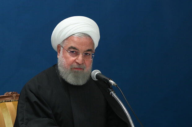 روحانی در هیئت دولت: کادر پزشکی ایران در مقابله با کرونا سرافراز است