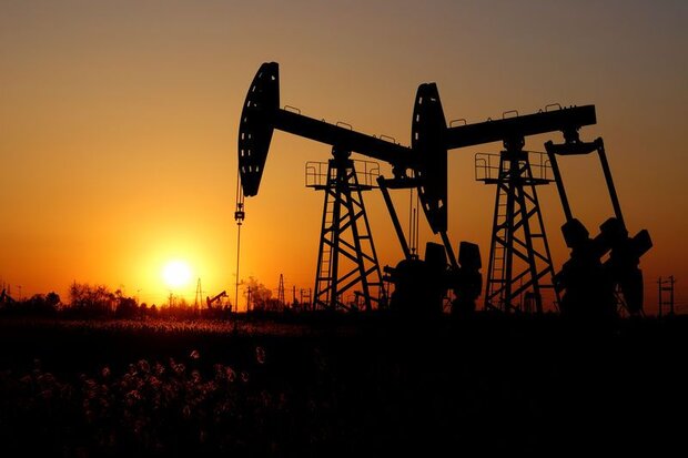 تولید روزانه نفت روسیه به کمتر از ۱۰ میلیون بشکه رسید