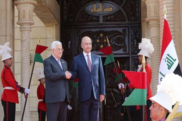 «برهم صالح» و «محمود عباس» بر تقویت همکاری‌های مشترک تأکید کردند