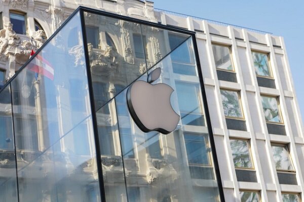 بازگشایی تعداد محدودی از فروشگاه های اپل در آمریکا