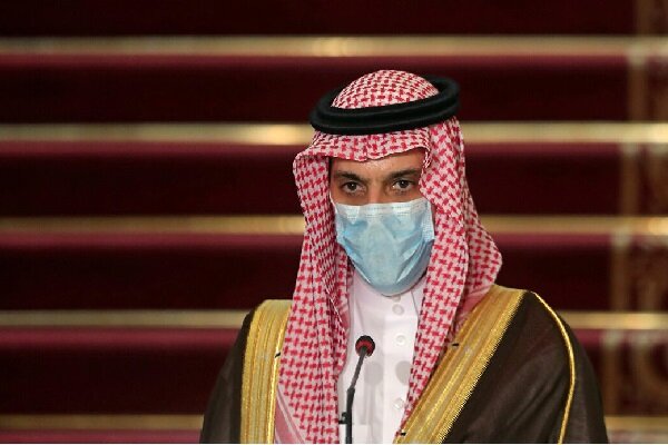 وزیر خارجه عربستان: امیدواریم بحران قطر در آینده نزدیک حل شود