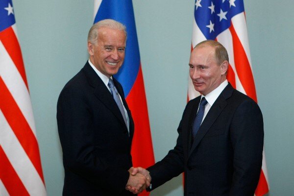 ریابکوف: مسکو پیشنهادهای آمریکا برای نشست «پوتین» و«بایدن» را بررسی می‌کند